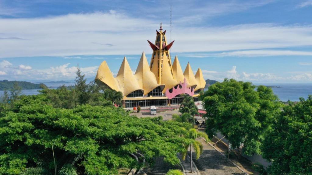 Hotel Marcopolo Bandar Lampung Dış mekan fotoğraf
