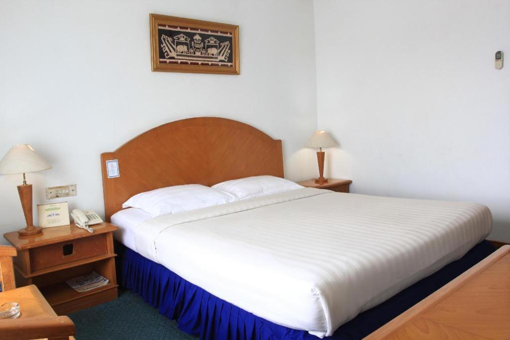 Hotel Marcopolo Bandar Lampung Dış mekan fotoğraf