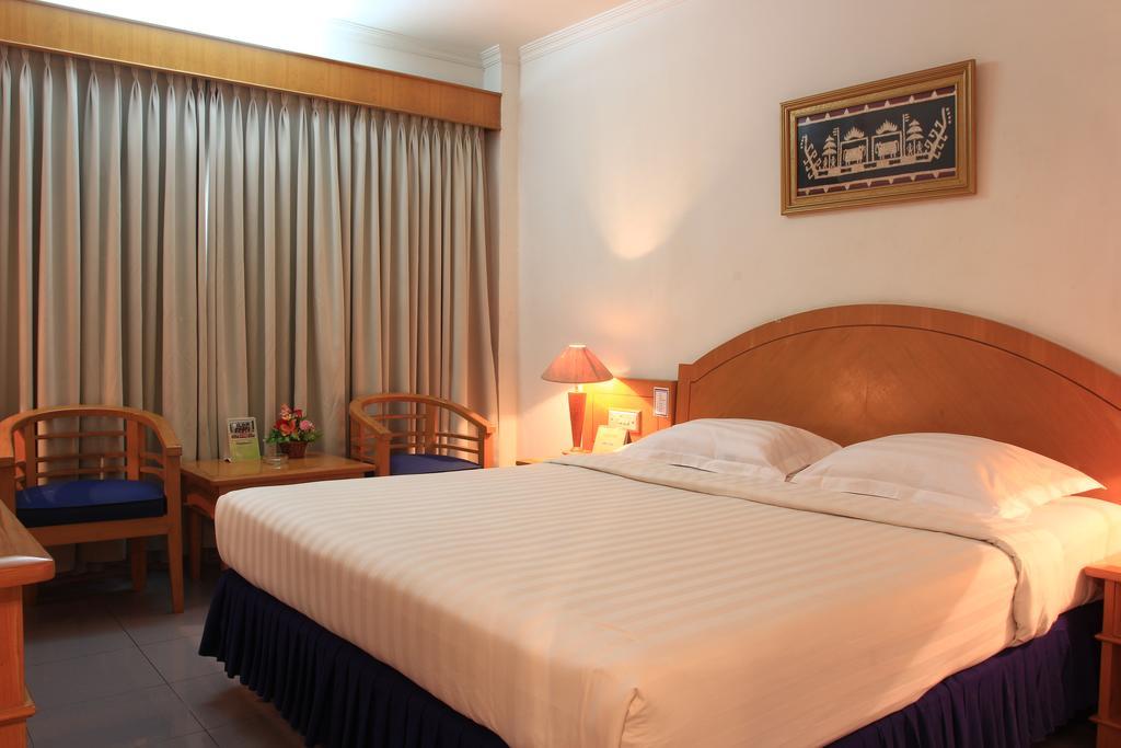 Hotel Marcopolo Bandar Lampung Dış mekan fotoğraf